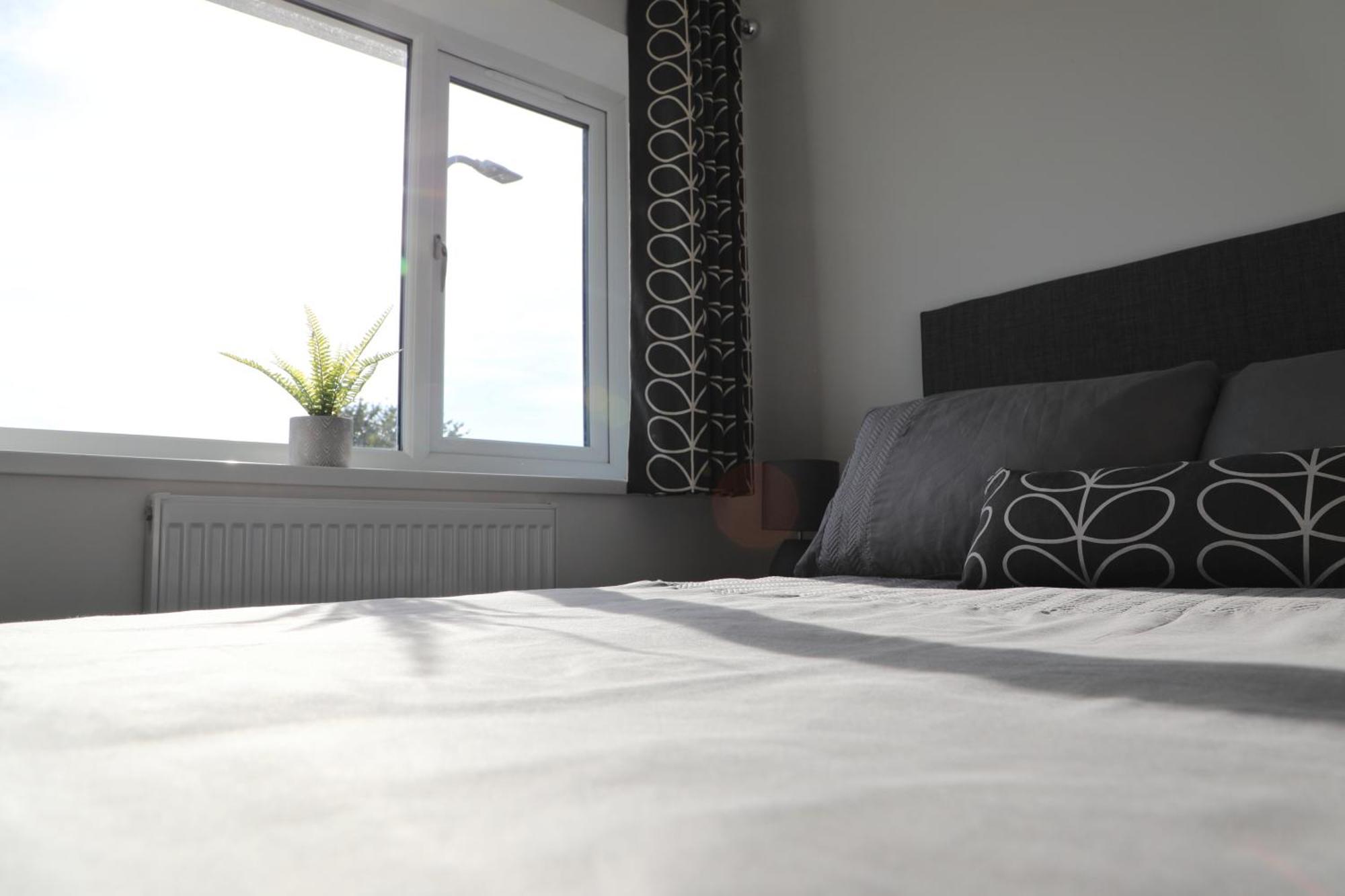 Modern, Two Double Bedroom House With Free Parking Chepstow Extérieur photo
