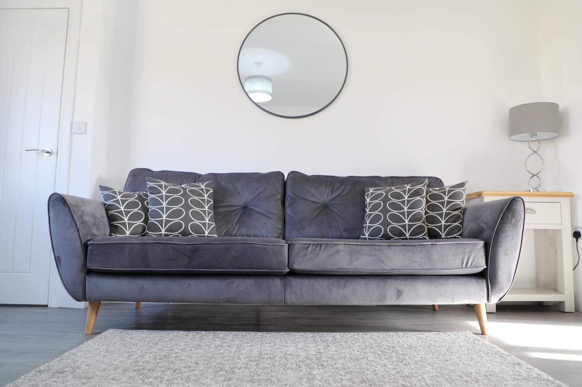Modern, Two Double Bedroom House With Free Parking Chepstow Extérieur photo