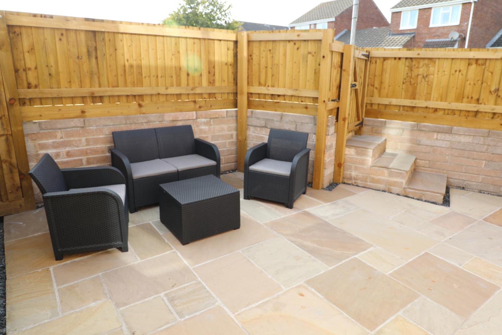 Modern, Two Double Bedroom House With Free Parking Chepstow Extérieur photo